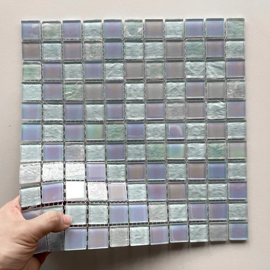 Nuova popolare piastrella per piscina in mosaico di vetro quadrato iridescente di colore azzurro