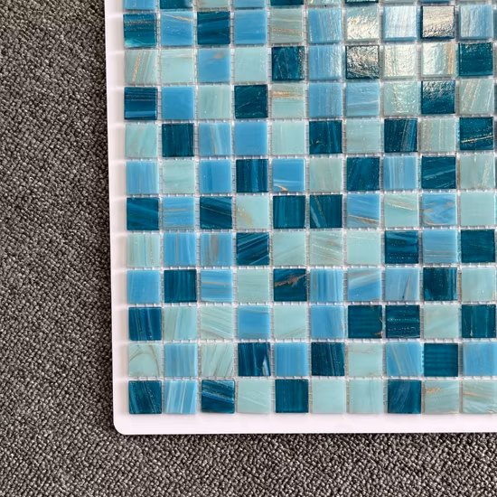 Piastrella a mosaico in vetro fuso per piscina calda, prezzo all'ingrosso di fabbrica, colore verde blu, Foshan